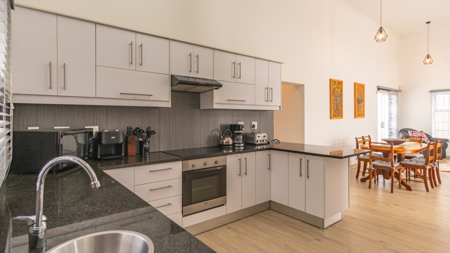 3 Bedroom Property for Sale in Parklands North Western Cape